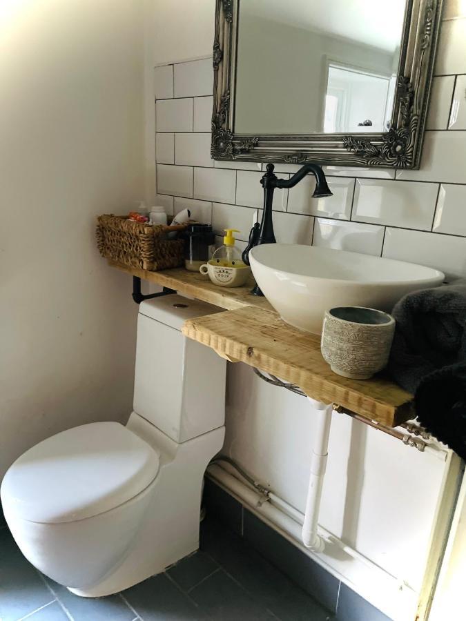 The Beehive, Ground Floor Apartment In Norfolk, No Shared Amenities سوق داونهام المظهر الخارجي الصورة
