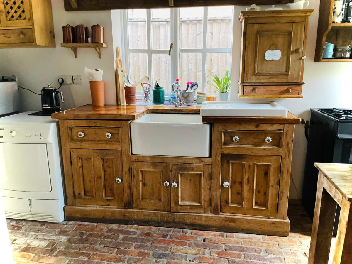 The Beehive, Ground Floor Apartment In Norfolk, No Shared Amenities سوق داونهام المظهر الخارجي الصورة