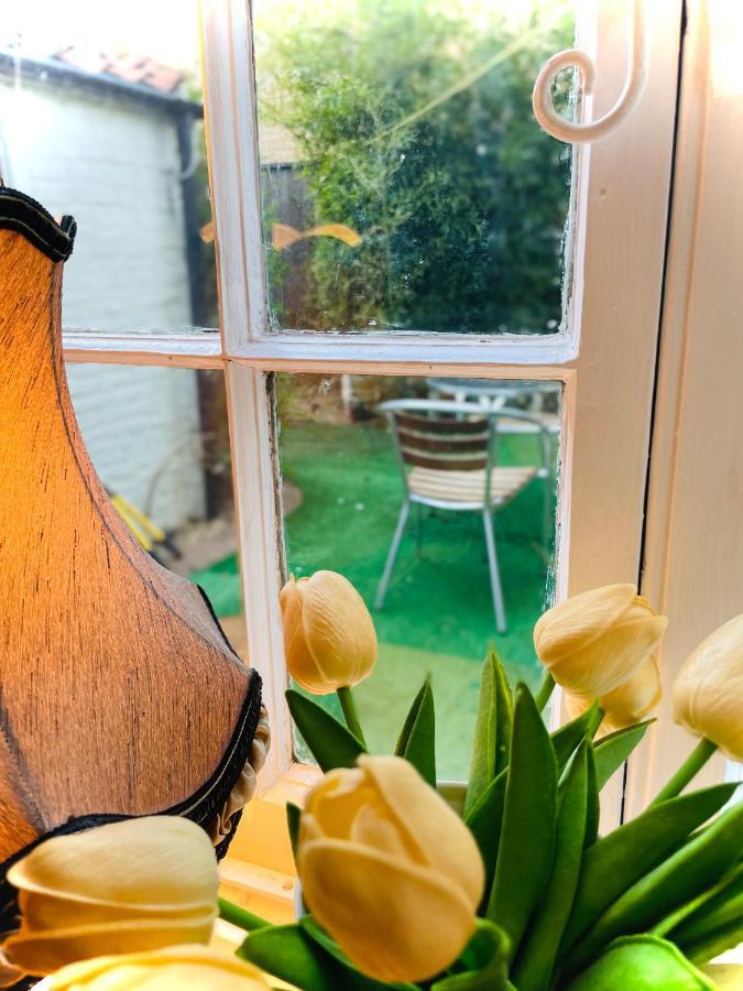 The Beehive, Ground Floor Apartment In Norfolk, No Shared Amenities سوق داونهام المظهر الخارجي الصورة